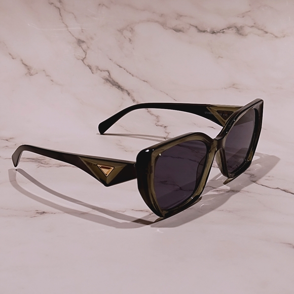 Island Sunglasses Club Accessories - Stylish Black Sunglasses, Brand New